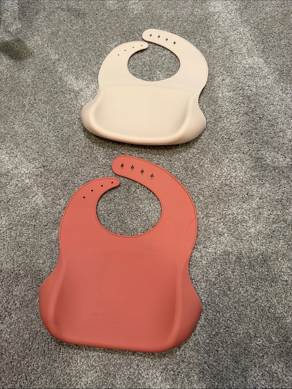 AVA + OLIVER- Silicone Bib Set of 2, Waterproof, with Adjustable Neck